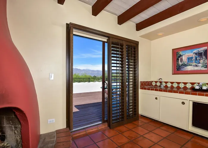 Lodge On The Desert *