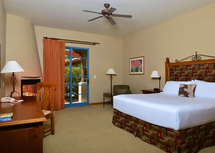 On The Desert Lodge Tucson